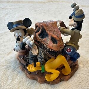 Disney Animal Kingdom Mickey Goofy Pluto Big Dig in the Boneyard Figurine Clock